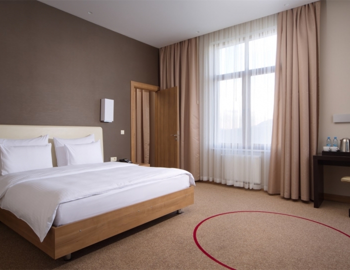  Улучшенный Люкс Привилегия 2- комнатный с одной двуспальной кроватью - Отель Panorama by Mercure / Меркури Панорама Красная Поляна