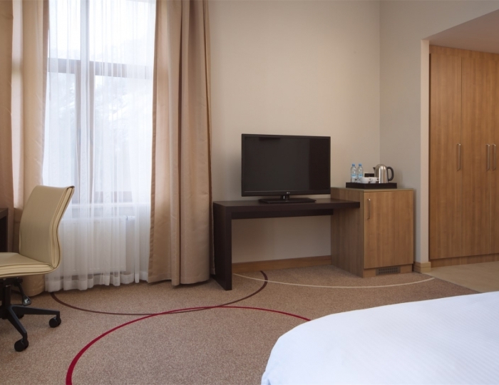  Улучшенный Люкс Привилегия 2- комнатный с одной двуспальной кроватью - Отель Panorama by Mercure / Меркури Панорама Красная Поляна